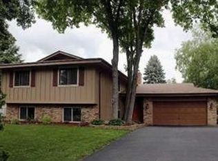 8807 Darnel Rd, Eden Prairie, MN 55344