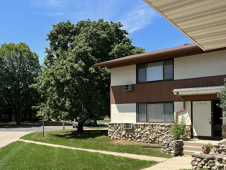 2606 Ardsley Cir #B — Photo 16