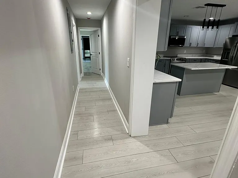604 Lexington St — Photo 3