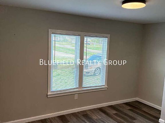 3rd image of 723 Reynolds Rd Unit A