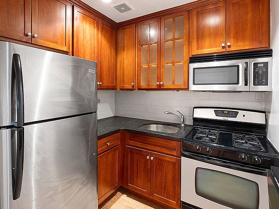 3rd image of 495 E 7th St APT 1J