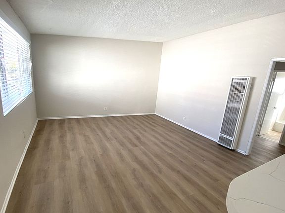 5th image of 2205 Vanderbilt Ln #C