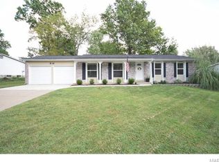 516 Stephanie Ln, Manchester, MO