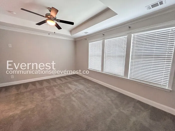 2140 Coventry Dr — Photo 9