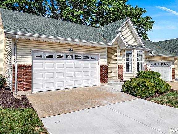 3rd image of 404 Cardinal Commons Ct
