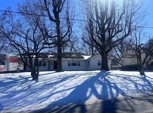 737 2nd St, Bethalto, IL 62010