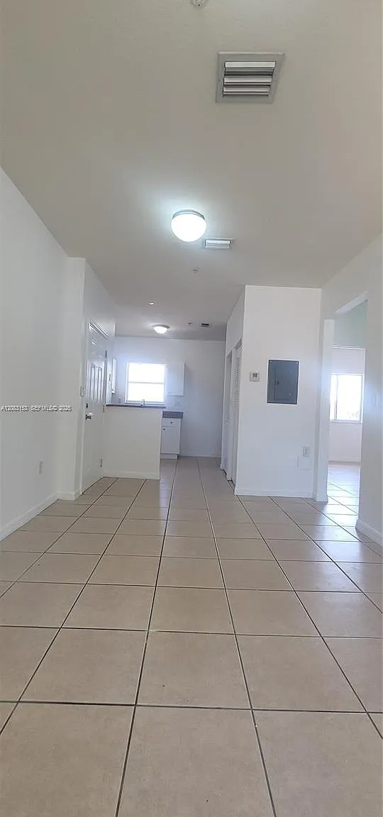 Hialeah 3rd Addn — Photo 3