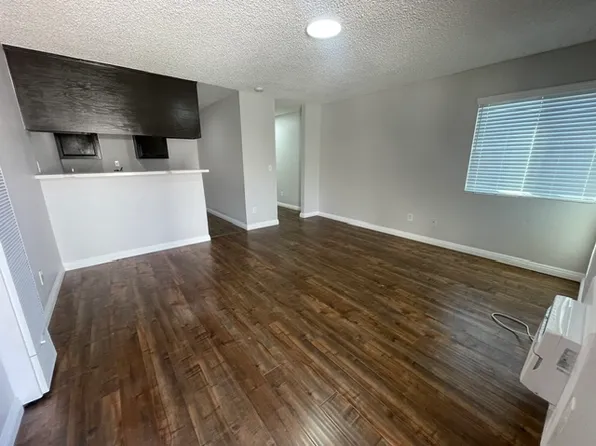 1333 W Stoneridge Ct #7, Ontario, CA 91762