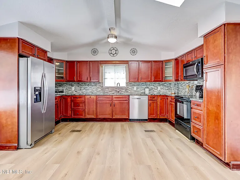 11321 Deep Ln — Photo 6