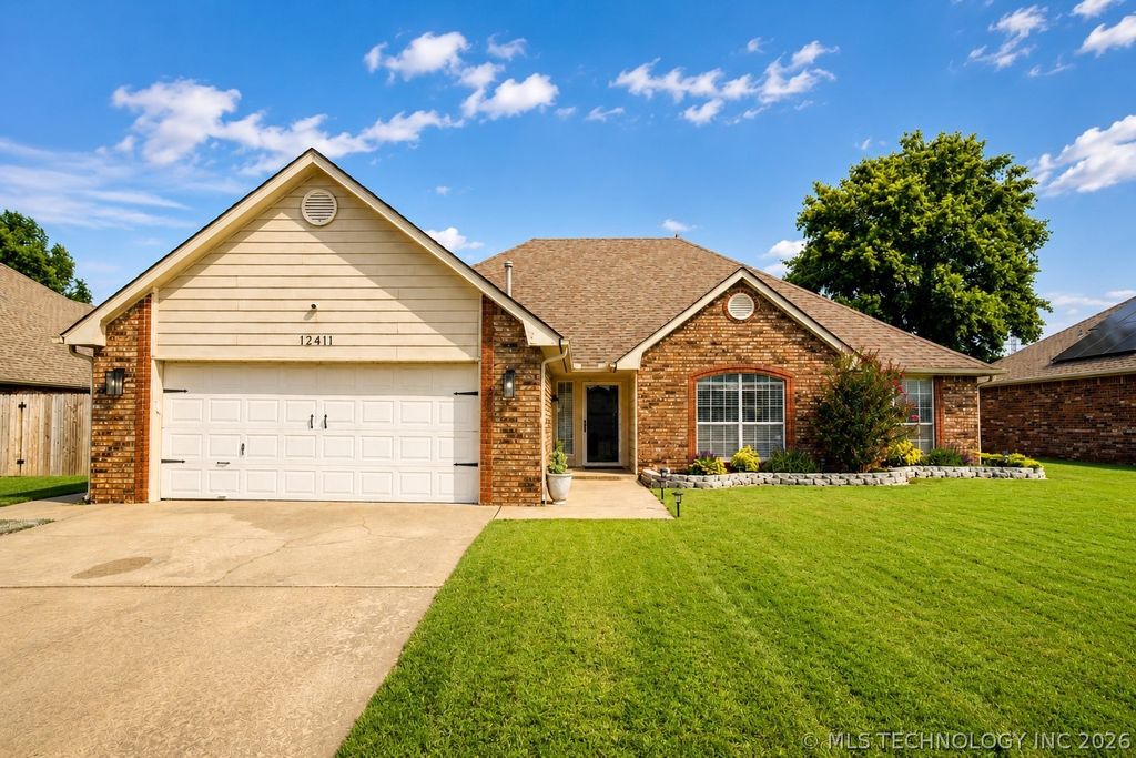 12411 E 80th Ct N, Owasso, OK