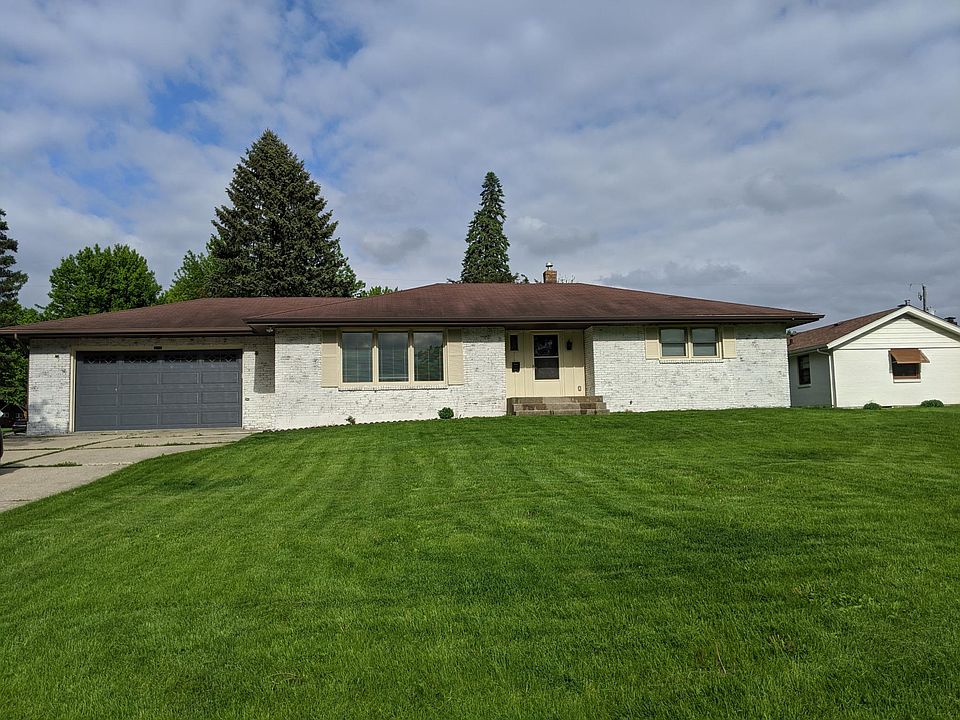 1st image of 906 Parkside Dr