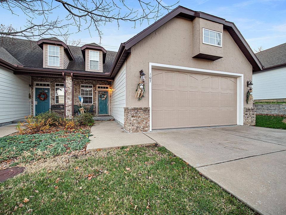 1st image of 107 Residence Ln #4