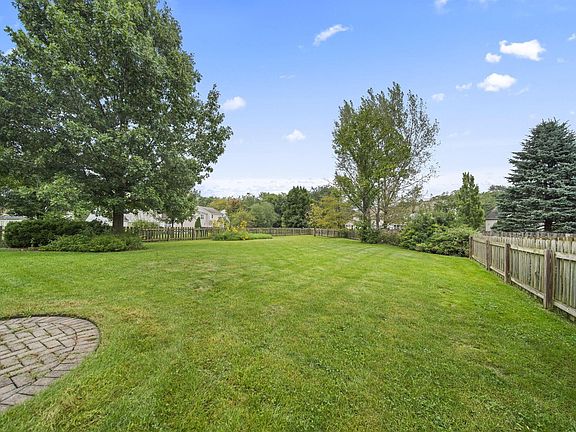 4th image of 7490 Bunker Ridge Ct