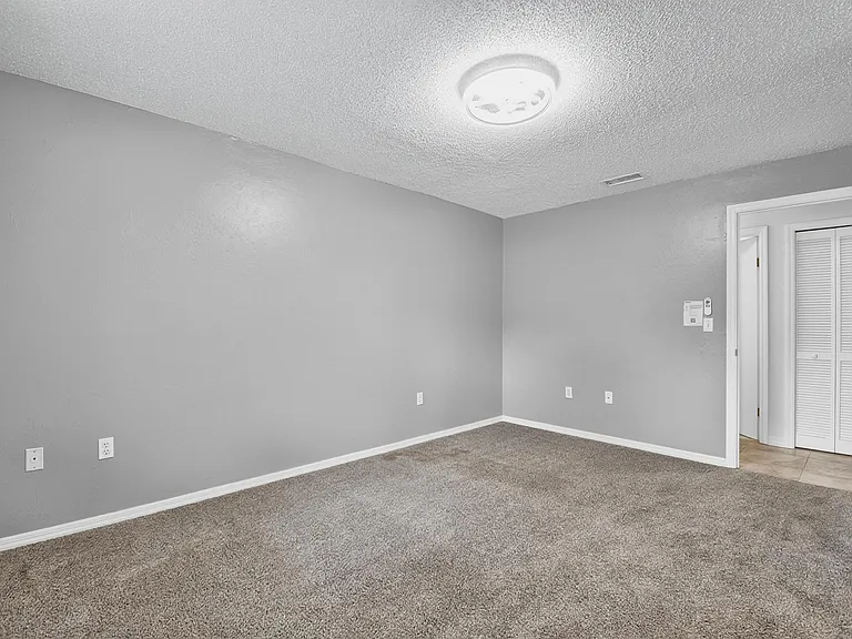73 Buttonworth Dr #B — Photo 33