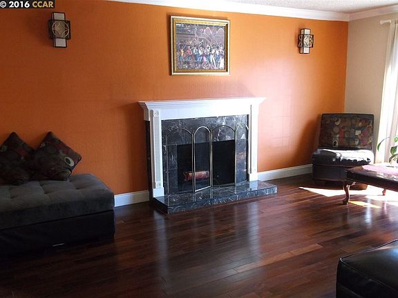 4th image of 1230 Greenway Dr