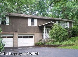 102 Armstrong Dr, Shavertown, PA 18708