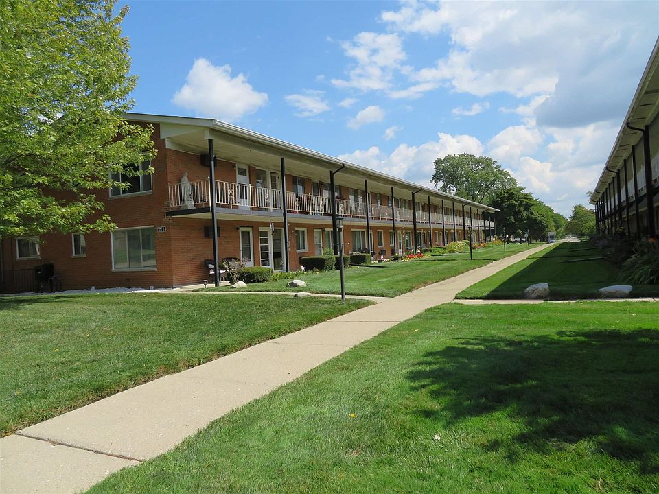 1st image of 2215 Clawson Ave