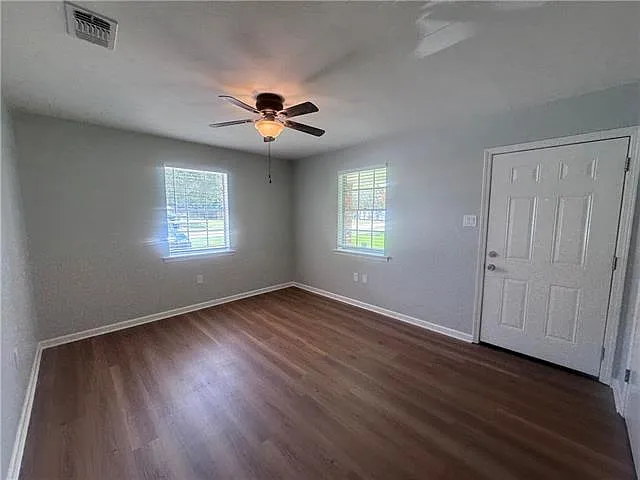 2 bed, 1.0 bath, 950 sqft, $1,400 — Photo 3