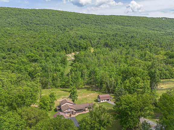 3rd image of 235 Quiet Hollow Rd