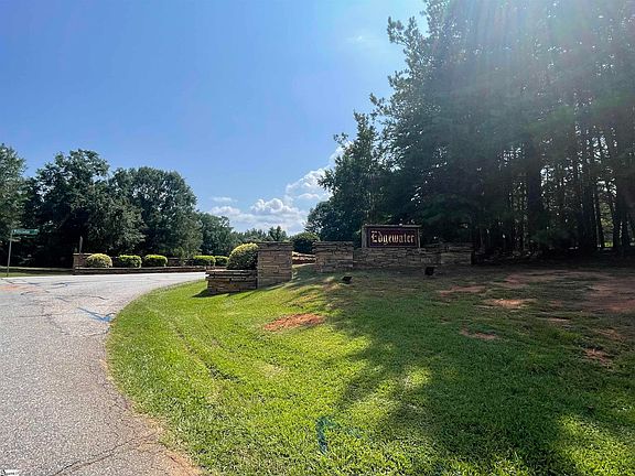 5th image of 461 Overlook Dr