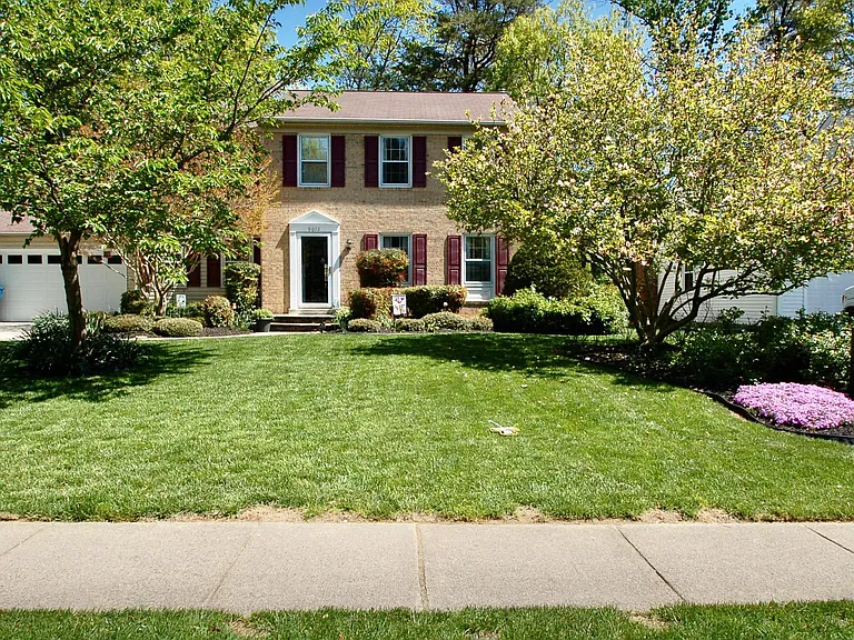 9012 Penn Manor Ct — Photo 1
