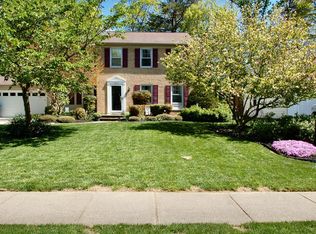 9012 Penn Manor Ct, Springfield, VA 22153