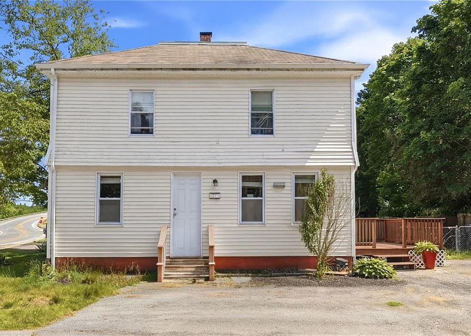 1st image of 515 Davisville Rd
