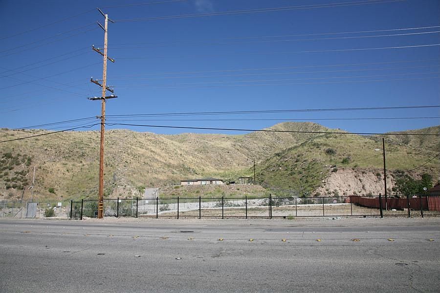 1st image of 17559 Sierra Hwy
