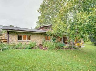 6131 Old Middleton Rd, Madison, WI 53705