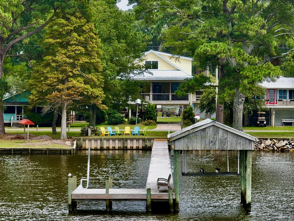 1st image of 998 Bayview Road