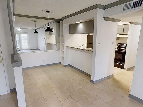 4th image of 1516 Bay Area Blvd #5