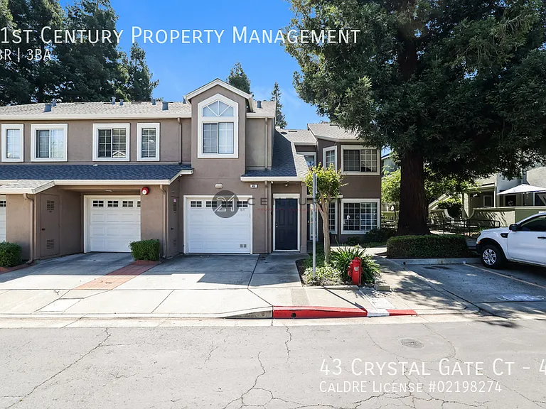 43 Crystal Gate Ct #43 — Photo 1