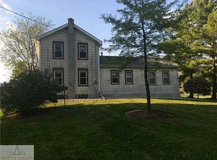 1898 Barnes Rd, Leslie, MI 49251