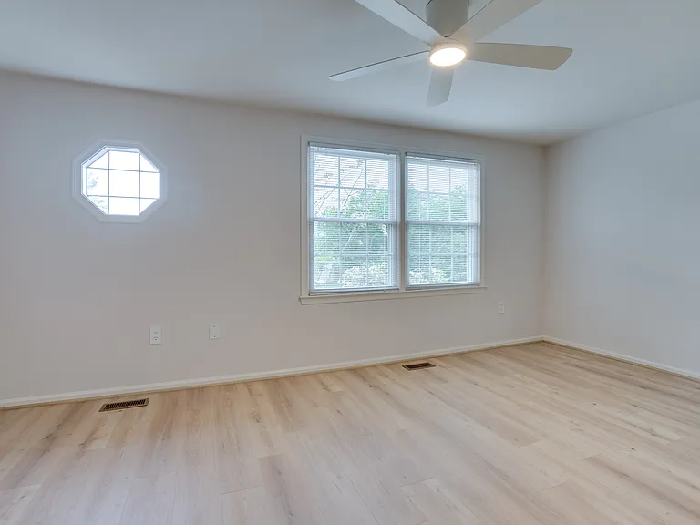 14582 Truro Parish Ct — Photo 40