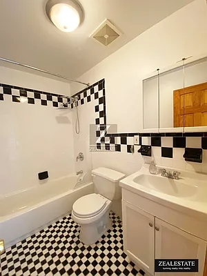 Rented by ZealEstate Group Inc | media 43