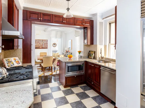 155 East 73rd Street image 6 of 9