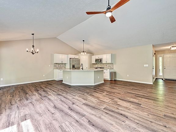 4th image of 2094 Canyon Ct