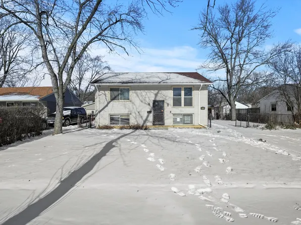 215 E Tulip Dr, Glenwood, IL 60425