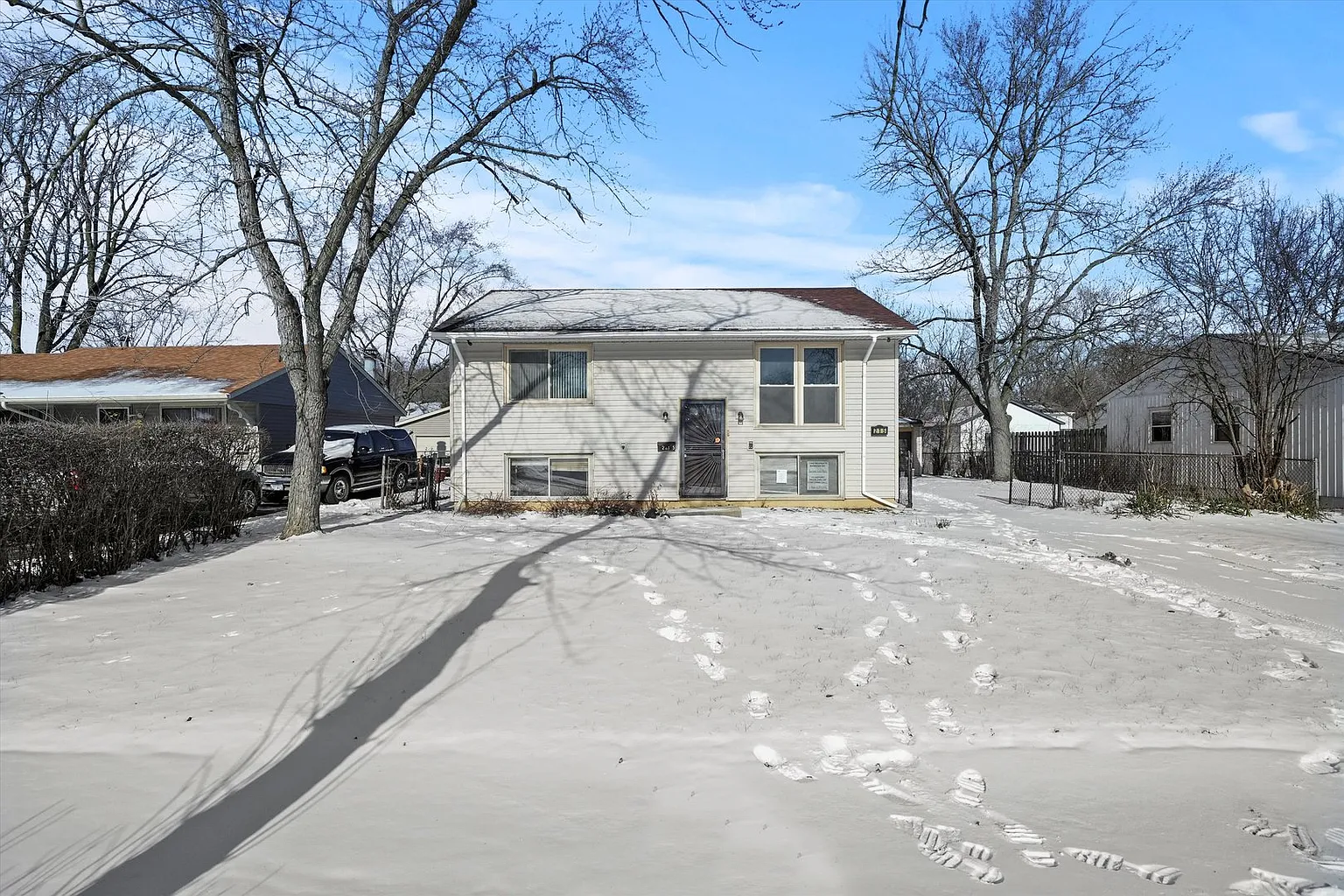 215 E Tulip Dr photo 1