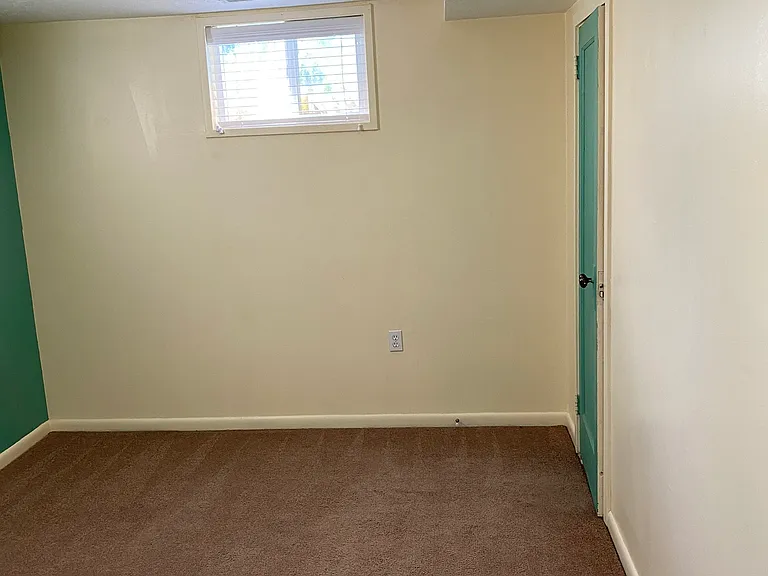 2250 Bryan Cir — Photo 37