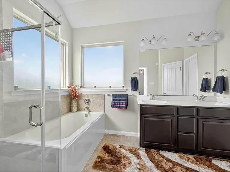 13935 Manobrook Ct — Photo 37