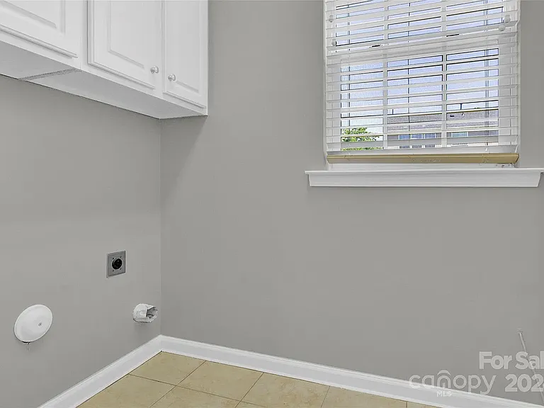 11239 Cypress View Dr — Photo 3