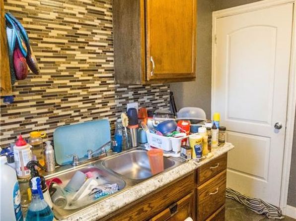 kansas-city-missouri-2074650432 picture