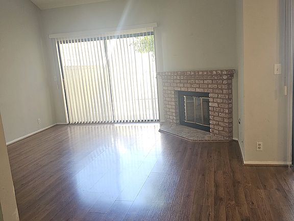 4th image of 729 Lander Cir
