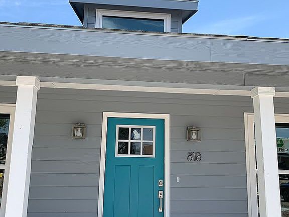 2nd image of 818 Bernice Ave