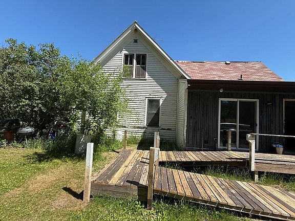 3rd image of 188 7th St