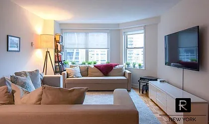 Rented by R New York