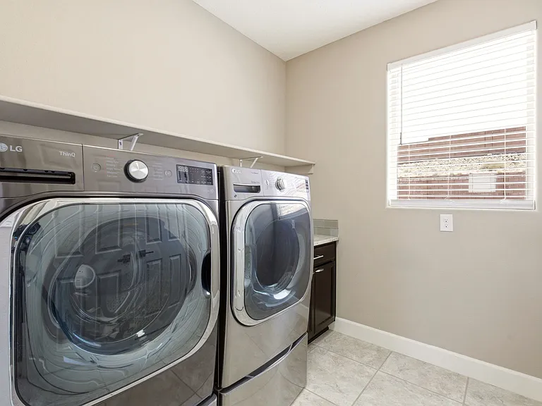 1504 Challedon Dr SE — Photo 36