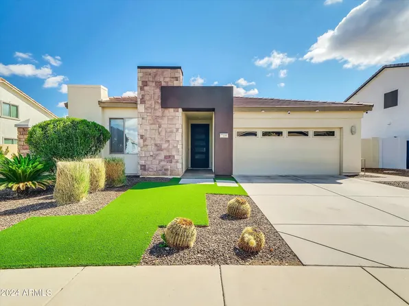 7109 S Fawn Avenue, Gilbert, AZ 85298