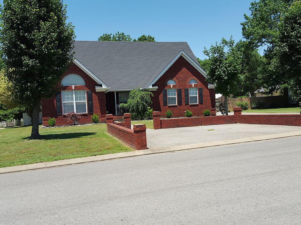 1st image of 2126 Eastview Dr